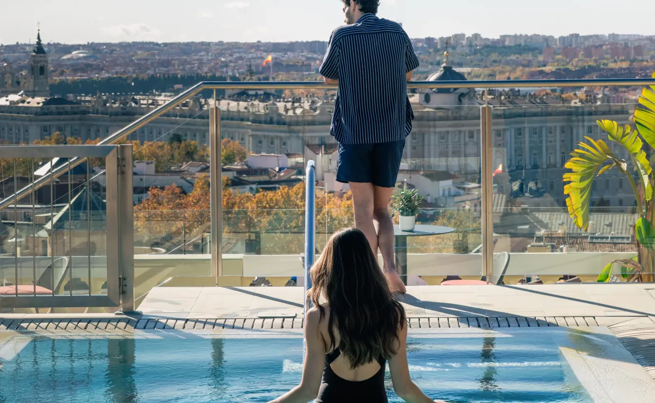 hotel plaza espana en madrid con piscina